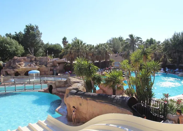 Mobil Confortable Avec Terrasse Pour 6 Personnes - Api-1-52-827